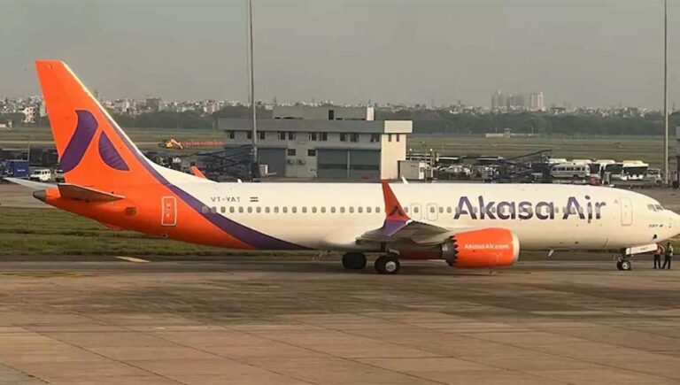 ഇറാൻ-ഇസ്രായേൽ യുദ്ധം : നാളത്തെ വിമാന സർവീസുകൾ റദ്ദാക്കി ആകാശ എയര്‍