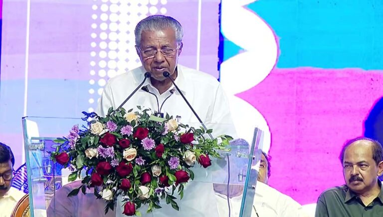 അതിദാരിദ്ര്യ മുക്ത കേരളം; ഇത് പുതിയ കേരളത്തിന്റെ ഉദയം : മുഖ്യമന്ത്രി