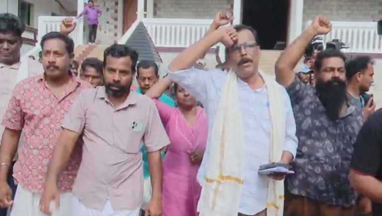 മുനമ്പം ഭൂസമരസമിതി പിളര്‍ന്നു; സമരം തുടരുമെന്ന് ബിജെപി അനുകൂലികൾ