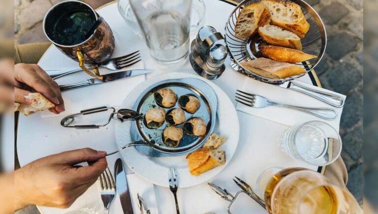 ഫ്രാൻസിൽ ക്രിസ്മസ് ഡെലിവറിക്കായി സൂക്ഷിച്ച 93ലക്ഷം വിലമതിക്കുന്ന ഒച്ചുകൾ മോഷ്ടിക്കപ്പെട്ടു