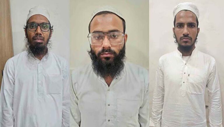 അഹമ്മദാബാദില്‍ ഇന്ത്യയിലുടനീളം സ്‌ഫോടനങ്ങള്‍ക്ക് പദ്ധതിയിട്ട മൂന്ന് ഐഎസ് ഭീകരര്‍ അറസ്റ്റില്‍