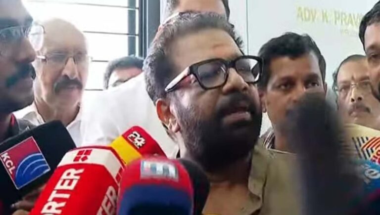 2020ല്‍ വോട്ട് ചെയ്‌തിരുന്നു; സ്ഥാനാര്‍ഥിയായതോടെ തന്റെ പേര് ബോധപൂര്‍വം വെട്ടിയത് : വിഎം വിനു