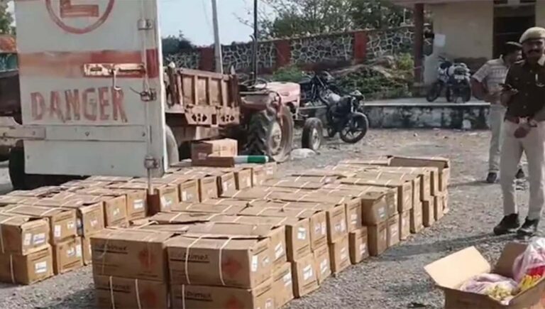 രാജസ്ഥാനിൽ സ്ഫോടകവസ്തുക്കൾ നിറച്ച പിക്ക്-അപ്പ് ട്രക്ക് പിടിച്ചെടുത്തു