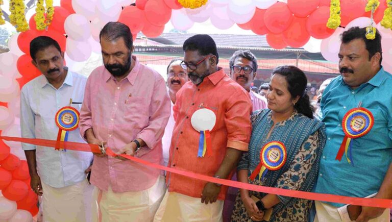 പൊ​തു​വി​ദ്യാ​ഭ്യാ​സ മേ​ഖ​ല​യെ ലോ​ക​നി​ല​വാ​ര​ത്തി​ലേ​ക്ക് ഉ​യ​ര്‍​ത്തു​ക​യാ​ണ് സ​ര്‍​ക്കാ​ര്‍ ല​ക്ഷ്യം : മ​ന്ത്രി വി ​ശി​വ​ന്‍​കു​ട്ടി