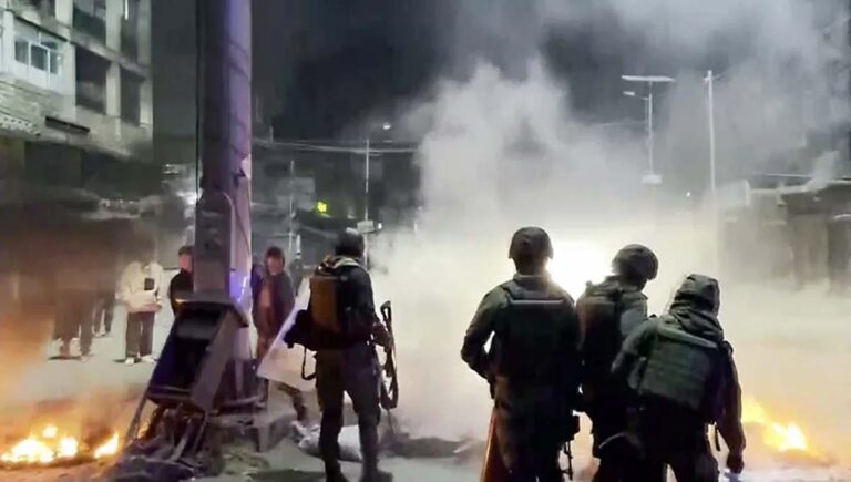 മണിപ്പൂരിൽ പുതിയ സർക്കാർ അധികാരത്തിലെത്തയതിന് പിന്നാലെ വീണ്ടും സംഘർഷം; കർഫ്യു പ്രഖ്യാപിച്ചു