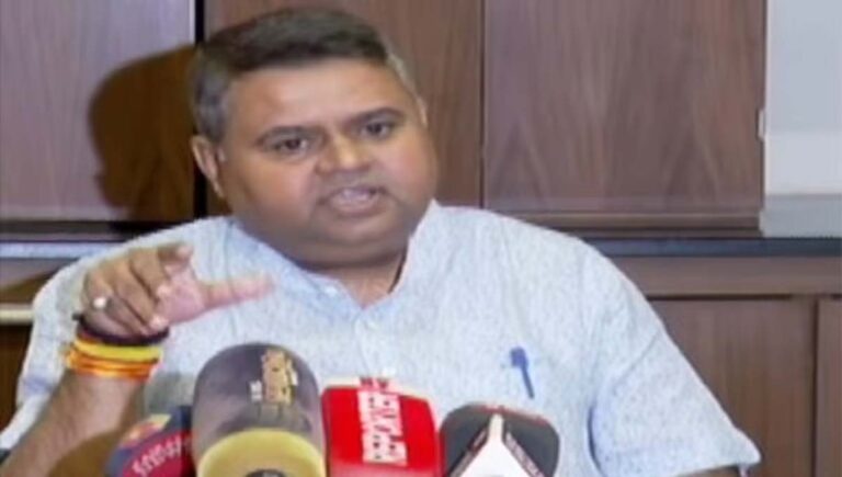 കോൺഗ്രസ് നേതാക്കൾ ഹരിയാനാ നിയമസഭാ തെരഞ്ഞെടുപ്പില്‍ സീറ്റ് വാഗ്ദാനം ചെയ്ത് കോടികള്‍ വാങ്ങിയെന്ന് ആരോപണം