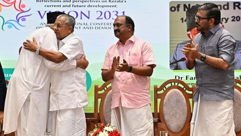 വിഷന്‍ 2031 വേദിയില്‍ വികാരാധീനനായി കണ്ണീരണിഞ്ഞ് കശ്മീര്‍ മുന്‍ മുഖ്യമന്ത്രി ഫാറുഖ് അബ്ദുള്ള