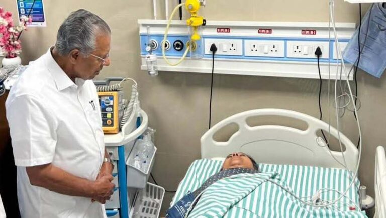 കണ്ണൂരിലെ കെഎസ്‌യു പ്രതിഷേധത്തിനിടെ പരുക്കേറ്റ മന്ത്രി വീണാ ജോർജ് ഐസിയുവിൽ; സന്ദർശിച്ച് മുഖ്യമന്ത്രി