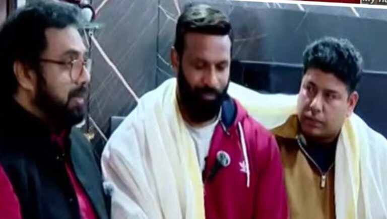 ബജ്‌റംഗ്ദള്‍ ആക്രമണത്തില്‍ നിന്ന് മുസ്ലീം വൃദ്ധനെ രക്ഷിച്ച ദീപക്കിനെ സന്ദർശിച്ച് ജോൺ ബ്രിട്ടാസ് എംപി