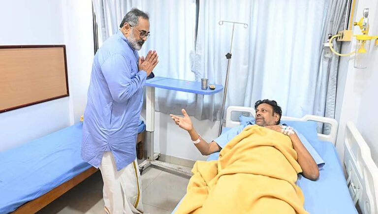 ‘തന്ത്രിയുടെ അറസ്റ്റ് വാസവന്റെയും കടകംപള്ളിയുടെയും പങ്ക് മറയ്ക്കാന്‍’; ആശുപത്രിയിലെത്തി കണ്ട് രാജീവ് ചന്ദ്രശേഖര്‍