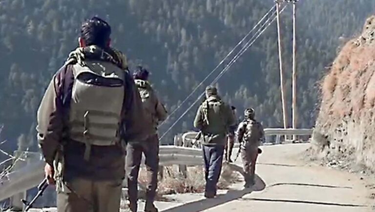 ജമ്മു കശ്മീരിലെ കിഷ്ത്വാറില്‍ ഏറ്റുമുട്ടല്‍; രണ്ട് ഭീകരരെ സൈന്യം വധിച്ചു