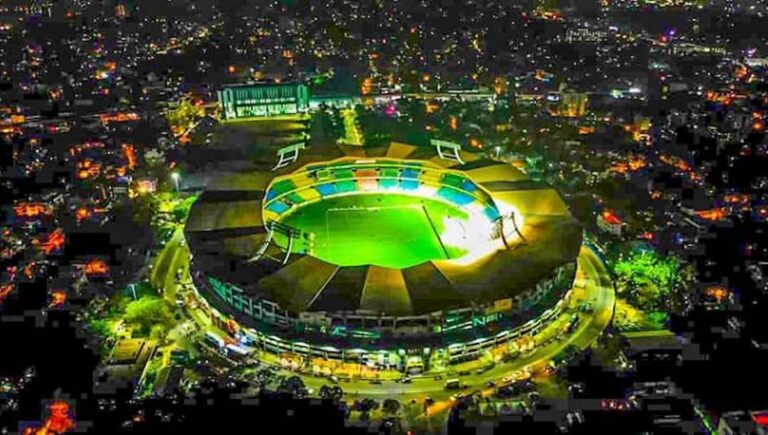 വാടക നൽകിയില്ല; ആദ്യ ഹോം മത്സരം നാളെ നടക്കാനിരിക്കേ കേരള ബ്ലാസ്റ്റേഴ്സിന്‍റെ ഓഫിസ് മുറി പൂട്ടി ജിസിഡിഎ