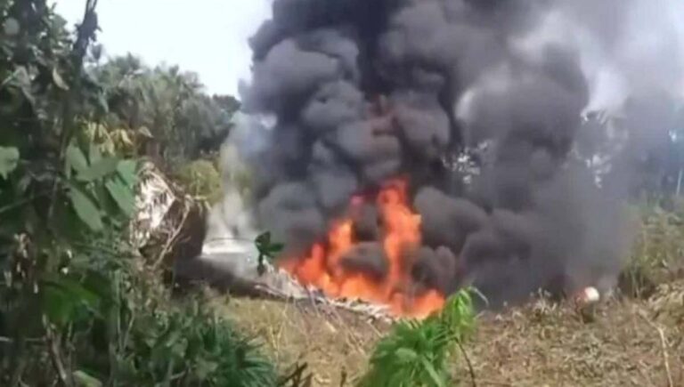 കൊളംബിയയില്‍ സൈനിക വിമാനം തകര്‍ന്ന് വീണു; 80 പേര്‍ മരിച്ചതായി റിപ്പോര്‍ട്ട്