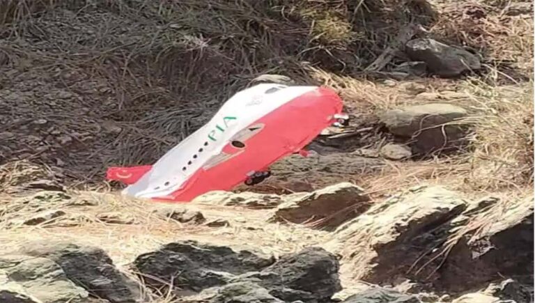 കശ്മീരിലെ രജൗരിയിൽ വിമാന രൂപത്തിലുള്ള ബലൂൺ കണ്ടെത്തി