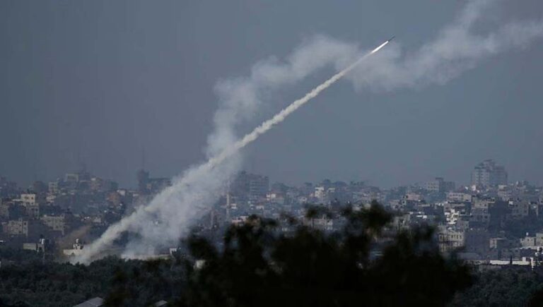 അബുദാബിയില്‍ ഇറാന്റെ മിസൈല്‍ ആക്രമണം; ഒരു ഇന്ത്യക്കാരന്‍ കൊല്ലപ്പെട്ടു, ഒരാള്‍ക്ക് പരുക്ക്