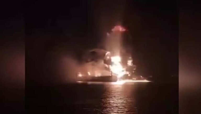 ഇറാഖ് തീരത്തെ രണ്ട് യുഎസ് എണ്ണക്കപ്പലുകൾ ആക്രമിച്ച് ഇറാൻ; ഒരു ഇന്ത്യക്കാൻ കൊല്ലപ്പെട്ടു