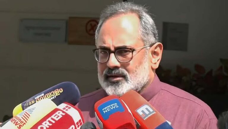 ‘മരുമകനെയും ക്ഷണിക്കണോ? കുടുംബത്തിലെ എല്ലാവരെയും വിളിക്കണമെന്ന് എവിടെയാണ് എഴുതിയിരിക്കുന്നത്?’: രാജീവ് ചന്ദ്രശേഖര്‍