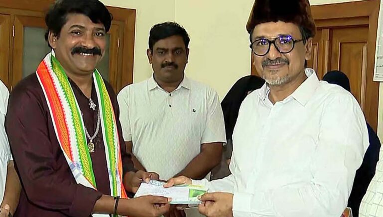 സോപാന സംഗീതജ്ഞന്‍ ഞെരളത്ത് ഹരിഗോവിന്ദന്‍ മുസ്ലിം ലീഗില്‍ ചേര്‍ന്നു