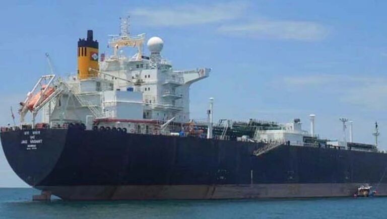 ഇന്ധന പ്രതിസന്ധി : രണ്ട് എൽപിജി കപ്പലുകൾ ഇന്ന് ഇന്ത്യൻ തീരത്ത് എത്തും