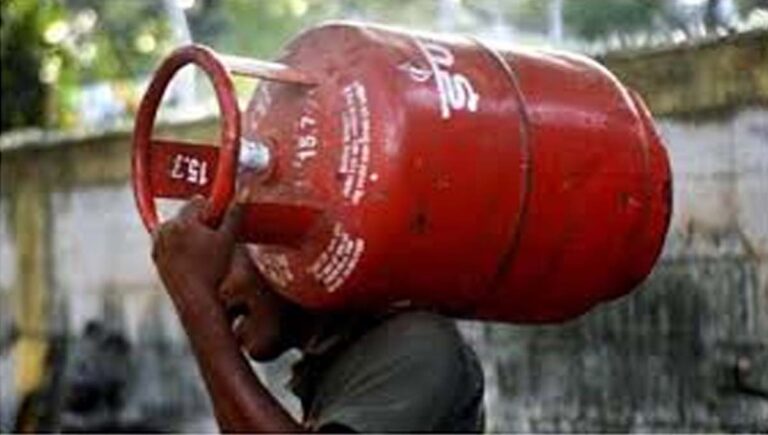 എല്‍പിജി സിലിണ്ടര്‍ ബുക്കിങ്ങില്‍ നിയന്ത്രണം; 21 ദിവസത്തെ ലോക്ക്-ഇന്‍ പിരീഡ്