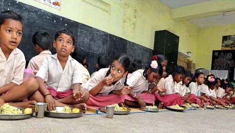 പാചകവാതക പ്രതിസന്ധി : സ്‌കൂളുകളില്‍ പാചകത്തിന് വിറക് അടുപ്പ് ഉപയോഗിക്കാന്‍ അനുമതി