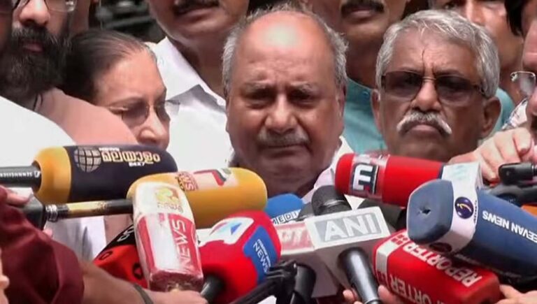 ഒരു തരം, രണ്ടു തരം, മൂന്നു തരം യുഡിഎഫ് ഭരണം ഉറപ്പിച്ചു : എ കെ ആന്റണി