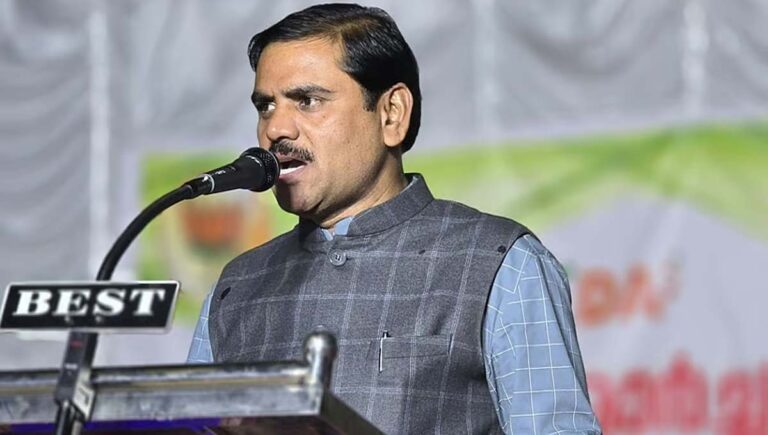 ന്യൂനപക്ഷങ്ങള്‍ക്ക് എന്തിനാണ് വിദേശ ഫണ്ട് ?; എഫ്‌സിആര്‍എ ബില്ലിന്റെ പേരില്‍ നടക്കുന്നത് രാഷ്ട്രീയ നാടകം : ബിജെപി നേതാവ്