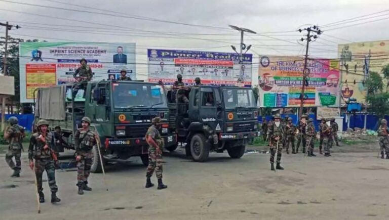 മണിപ്പൂരിലെ സംഘർഷം : കർഫ്യൂവും യാത്രാ വിലക്കും തുടരും