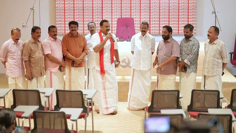 കോണ്‍ഗ്രസ് വിട്ട എന്‍എസ് നുസൂര്‍ സിപിഎമ്മില്‍ ചേര്‍ന്നു