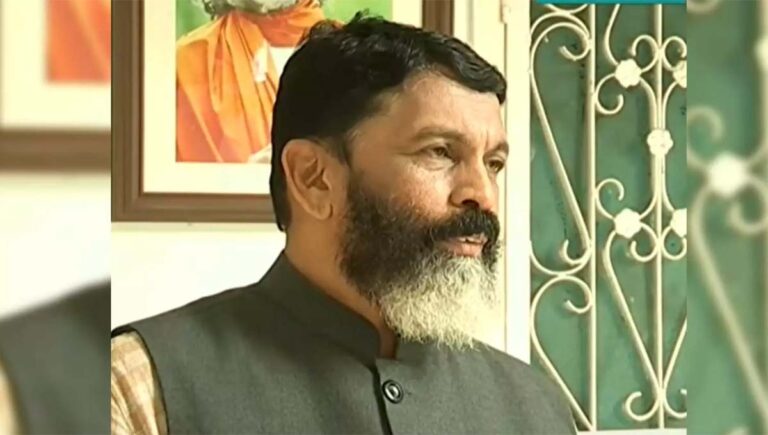 എച്ച്ആര്‍ഡിഎസ് ചെയര്‍മാന്‍ അജി കൃഷ്ണൻ പോക്സോ കേസിൽ ഡല്‍ഹി പൊലീസ് കസ്റ്റഡിയിൽ