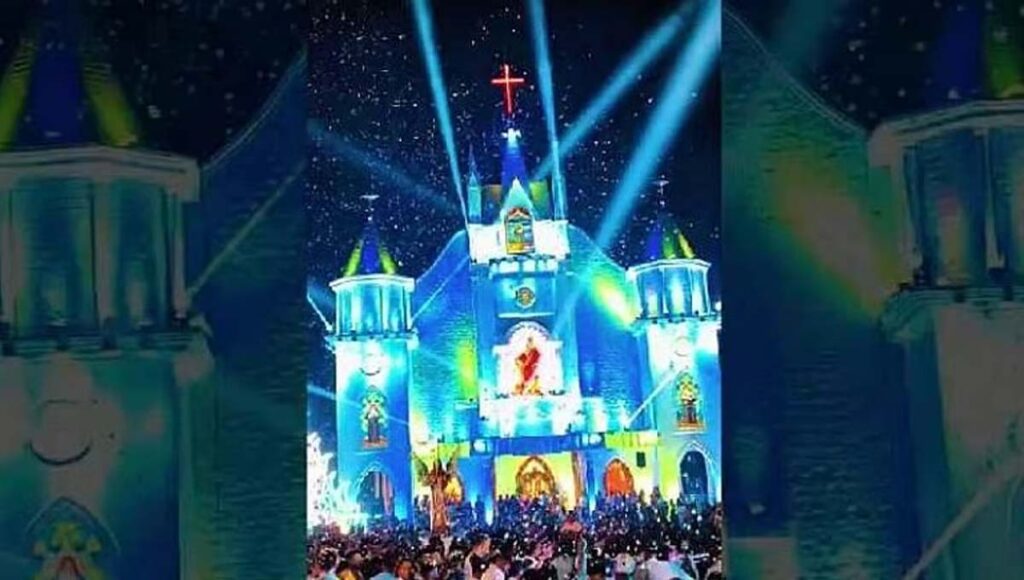 മുണ്ടത്തിക്കോട് വെടിക്കെട്ട് ദുരന്തം : ആദ്യ പെരുന്നാള്‍ ആഘോഷം ഉപേക്ഷിച്ച് കുട്ടംകുളം പള്ളി