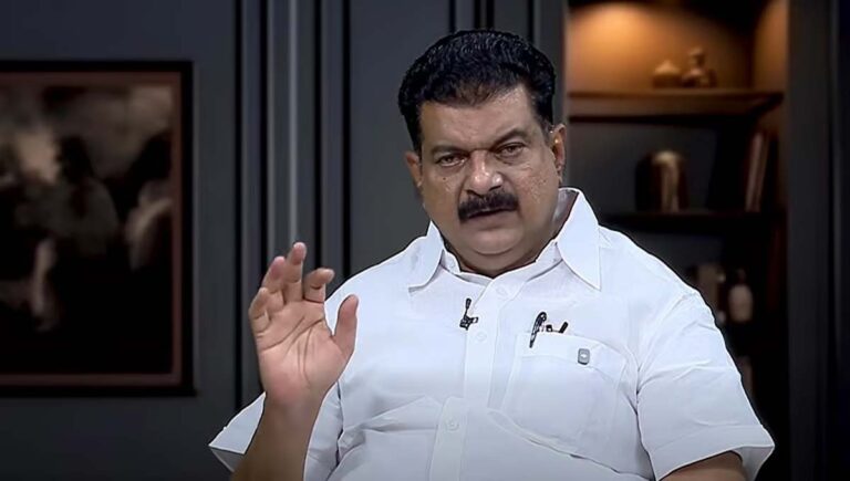 തോറ്റാൽ മൊട്ടയടിച്ച് കമ്മലിട്ട് കോഴിക്കോട് അങ്ങാടിയില്‍ നടക്കും; വെല്ലുവിളി ഏറ്റെടുക്കാന്‍ മുഹമ്മദ് റിയാസ് തയ്യാറുണ്ടോ : പി വി അന്‍വര്‍