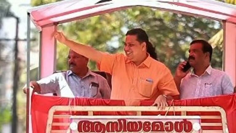 ചവറയിലെ എല്‍ഡിഎഫ് സ്ഥാനാര്‍ഥിക്കായി സ്പീക്കറുടെ റോഡ് ഷോ; തെരഞ്ഞെടുപ്പ് കമ്മീഷന് പരാതിയുമായി ഷിബു ബേബി ജോണ്‍