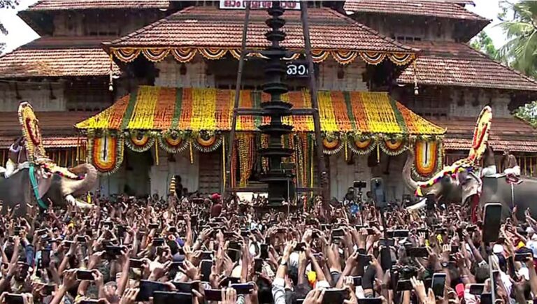 ഭഗവതിമാർ ഉപചാരം ചൊല്ലിപ്പിരിഞ്ഞു; തൃശൂർ പൂരം കൊടിയിറങ്ങി