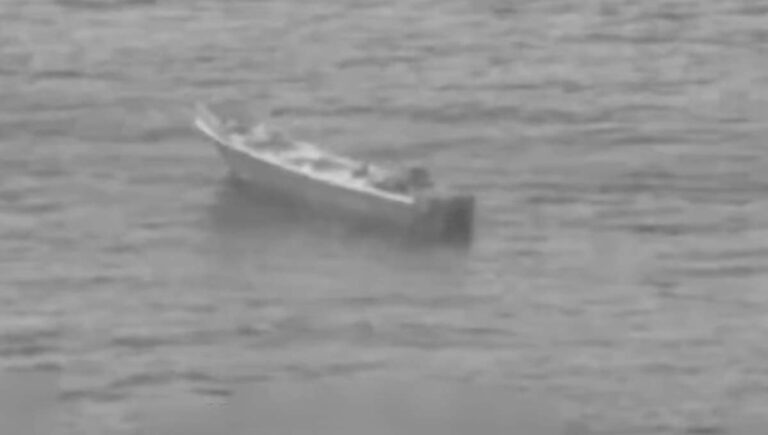 കിഴക്കൻ പസഫിക് സമുദ്രത്തിൽ ലഹരിമരുന്ന് കടത്തുന്ന ബോട്ടിന് നേരെ യുഎസ് നാവികസേനയുടെ ആക്രമണം; രണ്ട് പേർ കൊല്ലപ്പെട്ടു