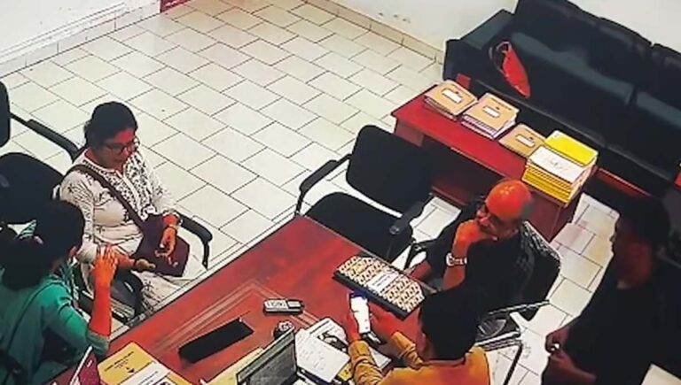 മരണത്തിന്റെ 18 മിനിറ്റ് മുൻപ് പ്രിൻസിപ്പലിന്റെ മുറിയിൽ നിന്നു നിതിൻ രാജ് കരഞ്ഞു കൊണ്ട് ഇറങ്ങിപ്പോയി; സിസിടിവി ദൃശ്യങ്ങൾ പുറത്ത്