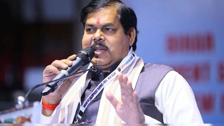 പെൺകുട്ടികൾ പഠിക്കേണ്ട ആവശ്യമില്ല; അവർ നാലു ചുമരിൽ ഒതുങ്ങേണ്ടവരാണ് : ബിഹാർ വിദ്യാഭ്യാസ മന്ത്രി