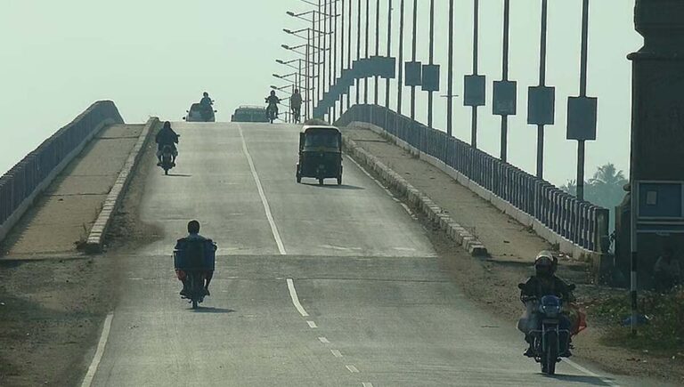 ​കൊച്ചി ഗോശ്രീ ഒന്നാം പാലത്തിൽ ഇന്നും നാളെയും ​ഗതാ​ഗത നിയന്ത്രണം