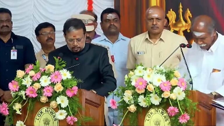 പുതുച്ചേരിയില്‍ എന്‍ രംഗസ്വാമിയുടെ നേതൃത്വത്തില്‍ എന്‍ഡിഎ സര്‍ക്കാര്‍ അധികാരമേറ്റു