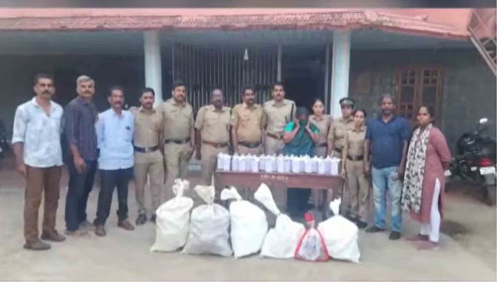 പാലക്കാട് വീട്ടിലെ രഹസ്യ അറയില്‍ സൂക്ഷിച്ച 124 ലിറ്റര്‍ വിദേശമദ്യവുമായി സ്ത്രീ പിടിയില്‍