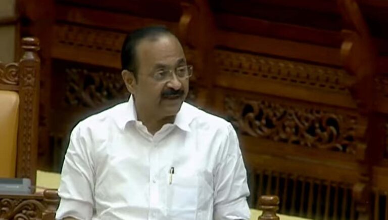 അന്ന് ടാക്സ് ടെററിസം, ഇന്ന് മണ്ടത്തരം; സൈബർ ലോകത്ത് ചർച്ചയായി മുഖ്യമന്ത്രി വിഡി സതീശന്റെ നിലപാടുമാറ്റം