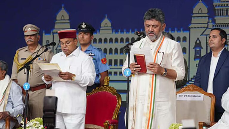 കര്‍ണാടക മുഖ്യമന്ത്രിയായി ഡികെ ശിവകുമാര്‍ സത്യപ്രതിജ്ഞ ചെയ്തു
