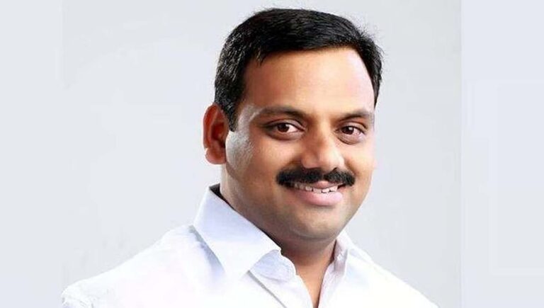 എംപി ഡീന്‍ കുര്യാക്കോസിനെ നെഞ്ചുവേദനയെ തുടര്‍ന്ന് ആശുപത്രിയില്‍ പ്രവേശിപ്പിച്ചു
