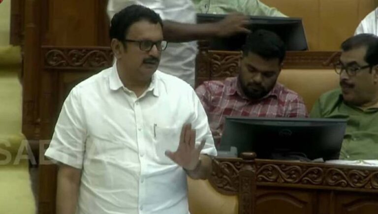 നഴ്സുമാർ സമരത്തിൽ നിന്ന് പിന്മാറണം; മിനിമം വേതന നിയമം നടപ്പാക്കും : ആരോഗ്യമന്ത്രി
