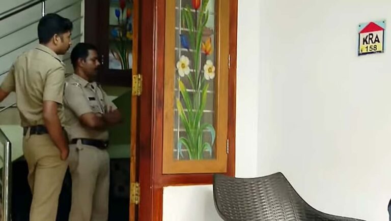 തിരുവനന്തപുരത്ത് മക്കളുടെ മുന്നില്‍ വെച്ച് ഭാര്യയെ ഭര്‍ത്താവ് കഴുത്തറുത്ത് കൊലപ്പെടുത്തി
