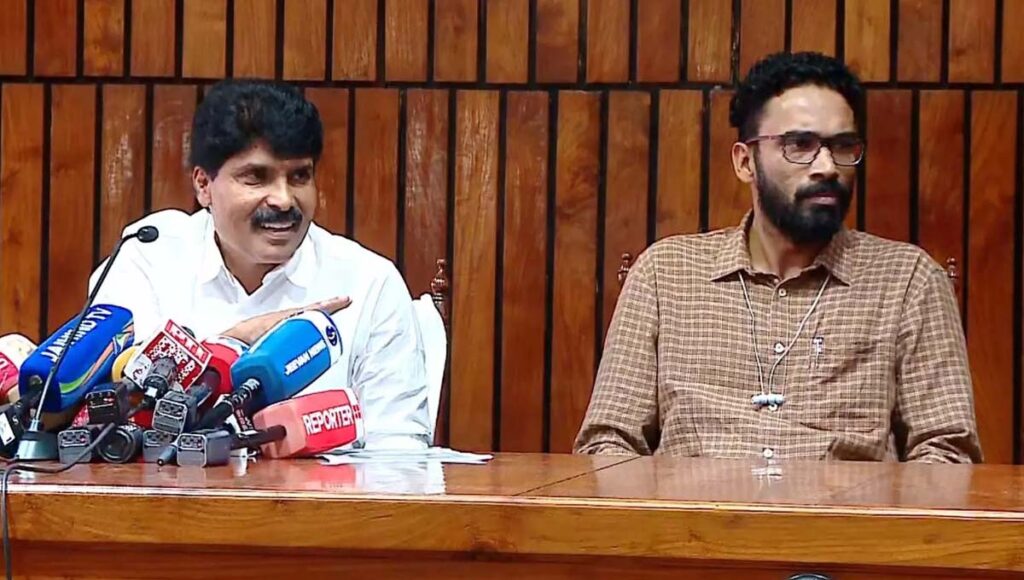 ഹിന്ദു ഉദ്യോഗസ്ഥനെ വേട്ടയാടുന്നത് പിന്നില്‍ ജമാ അത്തെ ഇസ്ലാമിയുടെ മാധ്യമ ജിഹാദ് : ഹിന്ദു ഐക്യവേദി