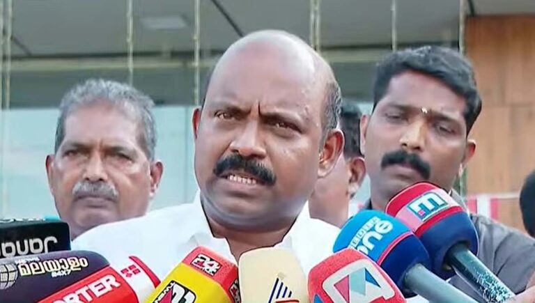 വീര്യം കുറഞ്ഞ മദ്യം ആവിഷ്‌കരിച്ചത് എല്‍ഡിഎഫ്; നയപരമായ ഒരു തീരുമാനവും എക്‌സൈസ് വകുപ്പ് എടുത്തിട്ടില്ല: മന്ത്രി ലിജു