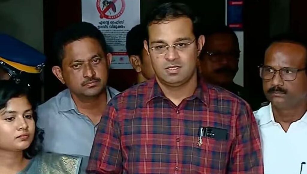 സര്‍വകലാശാല കാവിവല്‍ക്കരണത്തിന് വഴി വെട്ടിയത് എല്‍ഡിഎഫ് ; യുഡിഎഫ് സര്‍ക്കാര്‍ അത് അനുവദിക്കില്ല : മന്ത്രി റോജി എം ജോണ്‍