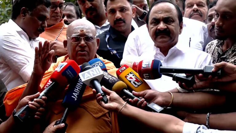 ശ്രീനാരായണ ഗുരുദേവൻ സ്വപ്നം കണ്ട മാതൃകാ കേരളമാണ് സർക്കാരിന്റെ ലക്ഷ്യം : മുഖ്യമന്ത്രി