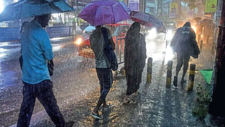 സംസ്ഥാനത്ത് ഇന്നും ശക്തമായ മഴയ്ക്കും ഇടിമിന്നലിനും സാധ്യത; ഏഴു ജില്ലകളില്‍ ഓറഞ്ച് അലര്‍ട്ട്